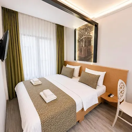 House Taksim 3*